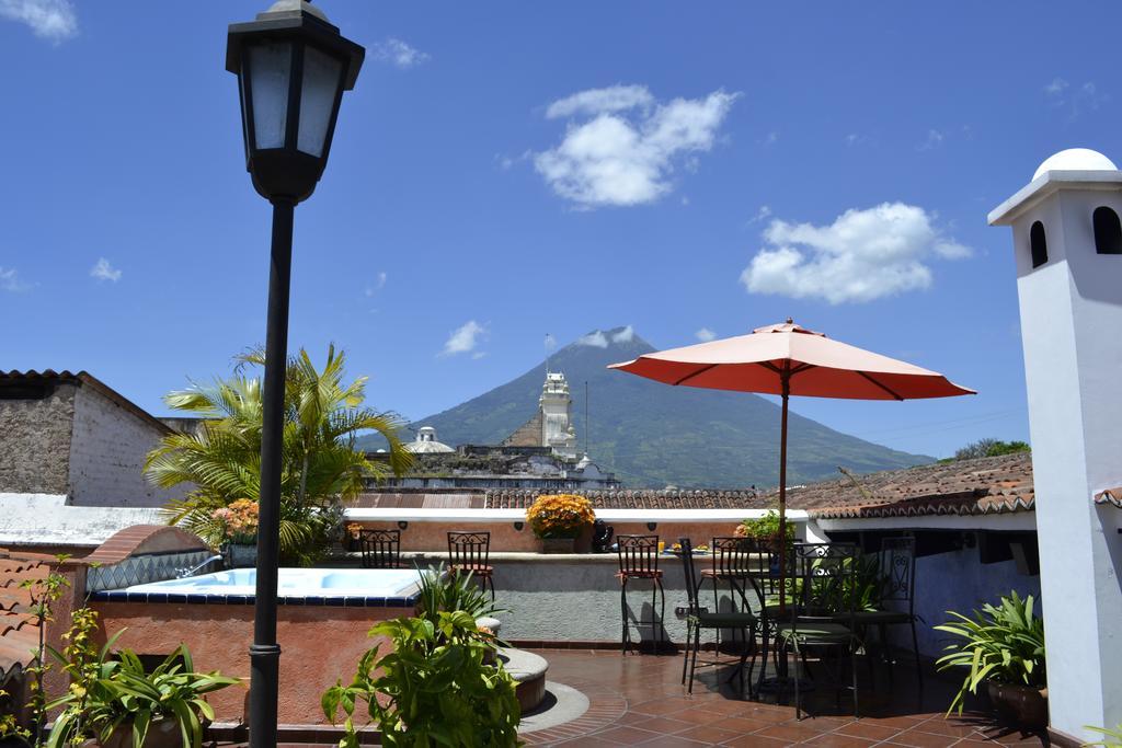 D'Leyenda Hotel Antigua Exterior foto