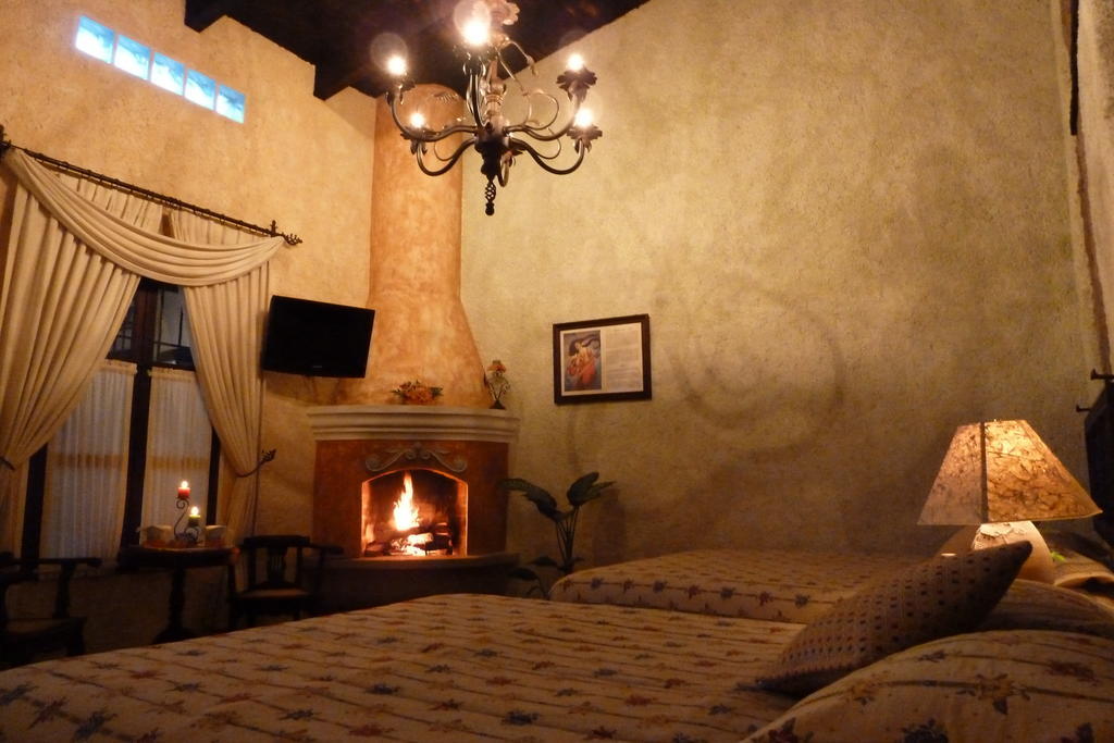 D'Leyenda Hotel Antigua Habitación foto